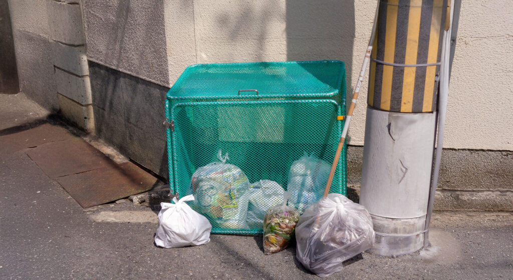 住宅街のゴミ集積所